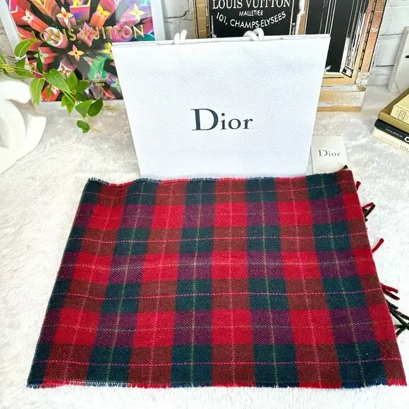 Christian Dior Red Cashmaire 100% acrylic Plaid Scarf GREAT GIFT IDEA! - Picture 7 of 8
